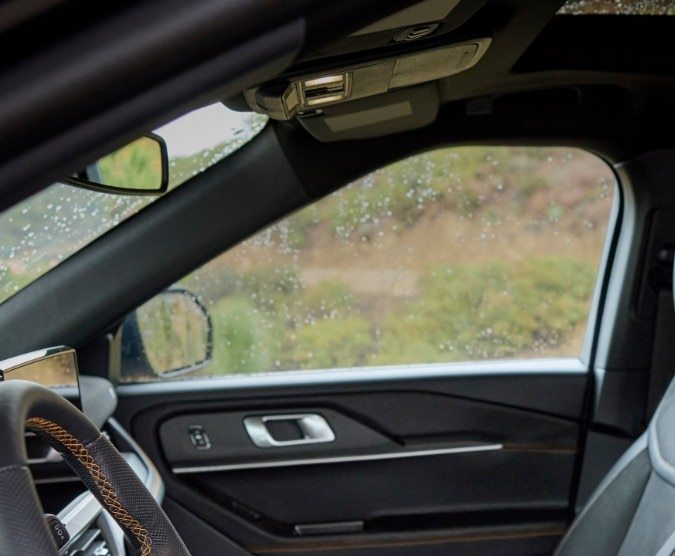 Ford Explorer Tremor 2026 tiene un interior cómodo para largos viajes.