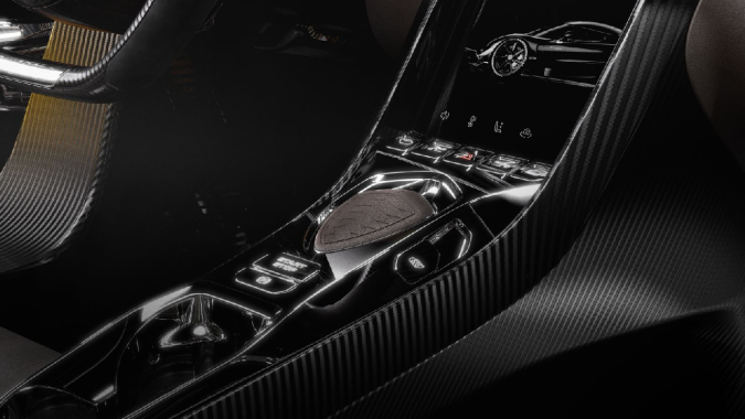 Koenigsegg Sadair's Spear tiene un interior con materiales exclusivos.