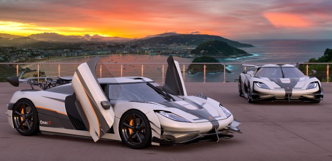 Koenigsegg One fue una obra de ingenieria que fue el primer deportivo relación 1:1 peso potencia.