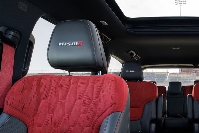 Armada NISMO 2026: tecnología avanzada en una SUV familiar.