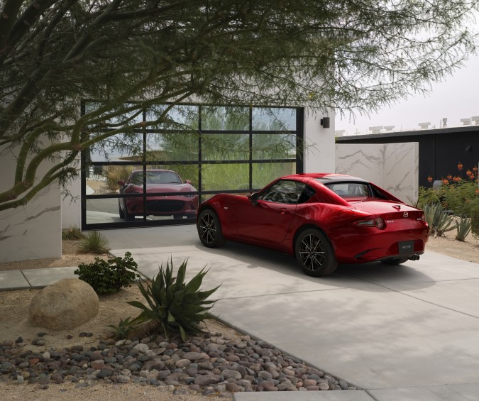 Problemas de seguridad en Mazda MX-5: detalles del retiro.