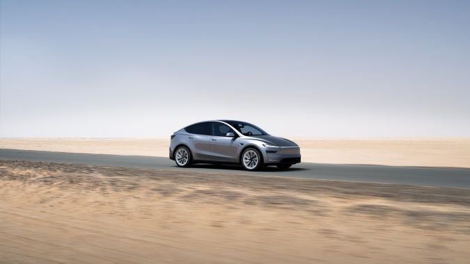 Elon Musk anuncia robotaxis de Tesla en Austin para junio 2025.