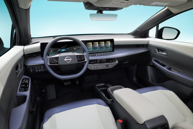 Nissan Leaf 2026 tiene un interior más espacioso.