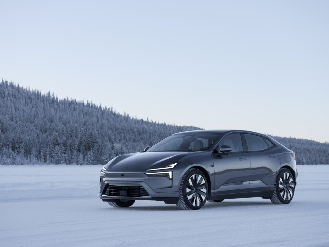 Polestar 4 se vende en dos versiones.