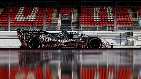 Descubre el Porsche 963 RSP, el hypercar único inspirado en Le Mans.