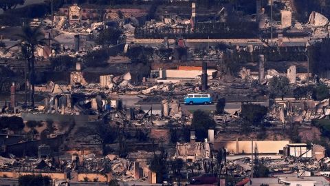Volkswagen devuelve la vida a la mítica VW T2 californiana