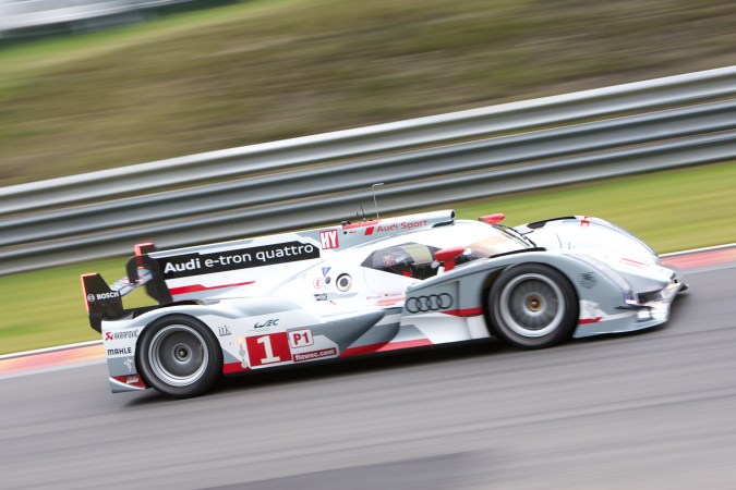 Audi R18 fue el primer híbrido en ganar Le Mans.
