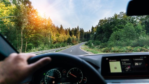 Las colisiones de autos suceden por descuido de los conductores.