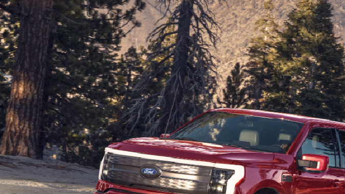 Ford F-150 Lightning tiene una autonomía de 240 millas.