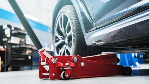 Los gatos para autos vienen en diferentes tipos y capacidades.
