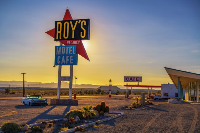 Explora la Ruta 66 en un road trip inolvidable verano 2025.