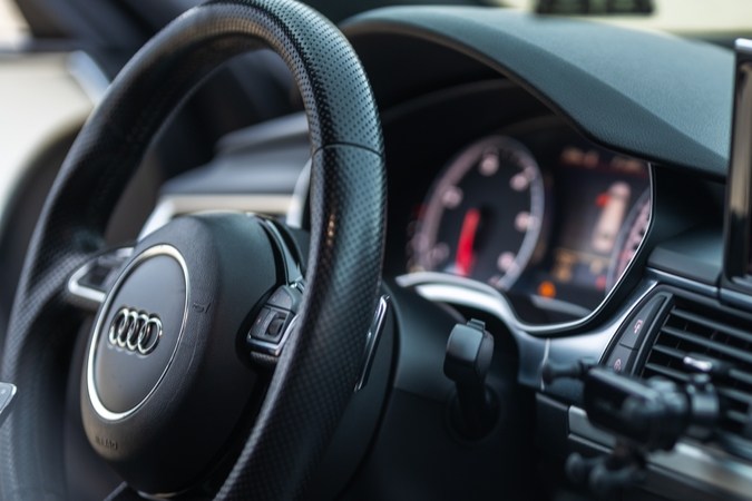 Audi introduce pagos de peaje desde el vehículo con tecnología C-V2X.