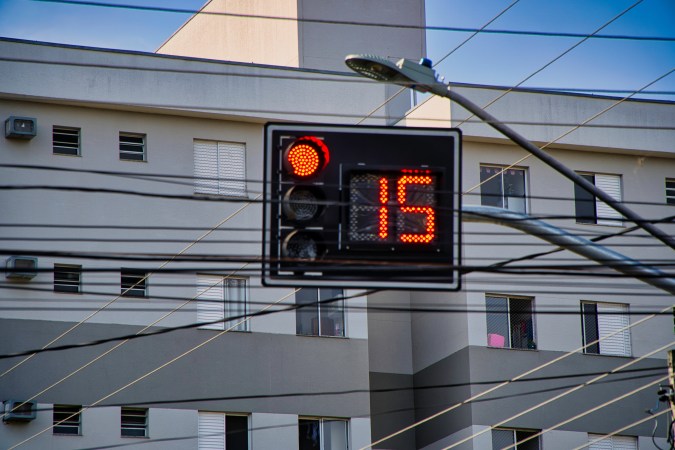 luces y señales en el semáforo
