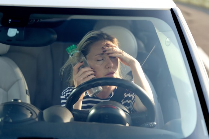 Seguridad vial en verano: revisa tu auto antes de viajar.