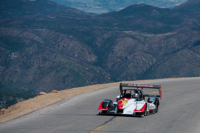 2013 Norma M20 RD Limited corriendo en el Pikes Peak International Hill Climb.