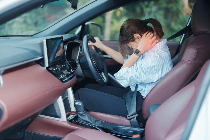 Los problemas en el cuello son comunes al conducir.