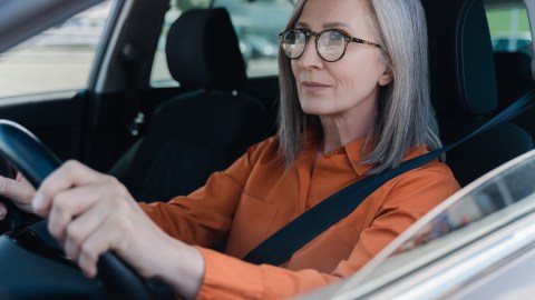 uso de lentes correctivos para conducir