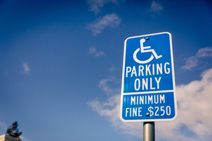 estacionamiento para discapacitados