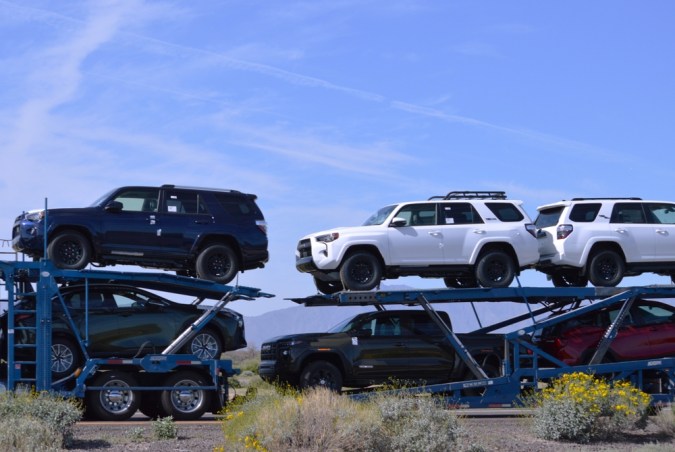 Demanda de camionetas usadas eleva costos en EE.UU.