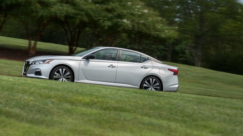 Nissan retira 480,000 vehículos por falla en motor VC-Turbo.
