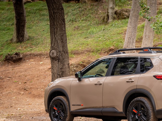 Descubre los carros más vendidos de 2025, desde SUVs hasta EVs.