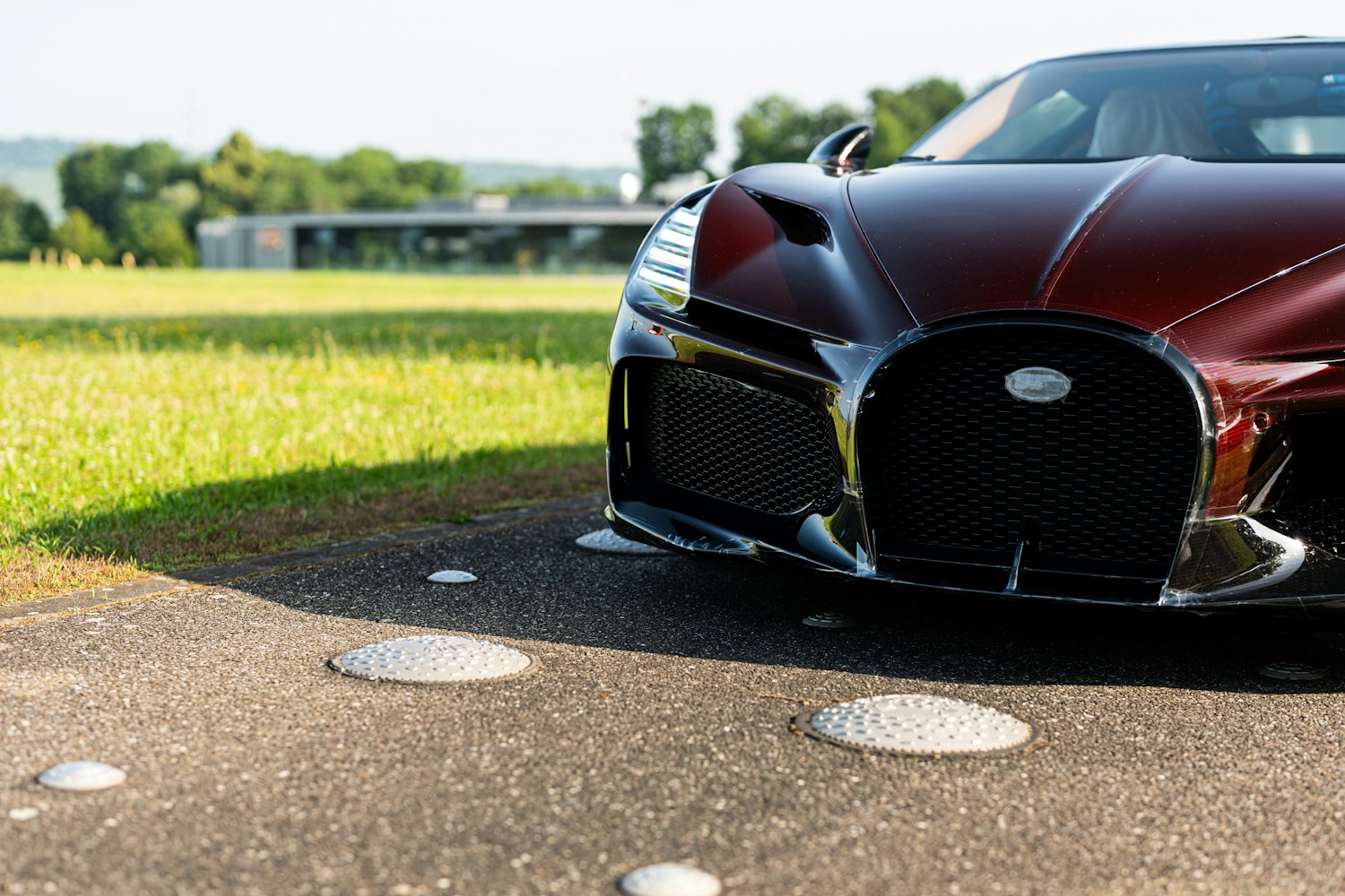 Bugatti W16 Mistral se prueba desde el chasis hasta el ruido en la cabina.