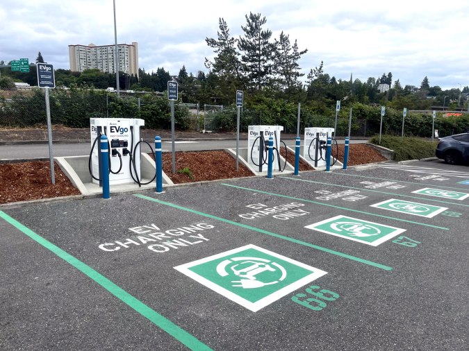 Optimiza tu movilidad eléctrica con estas aplicaciones en EE.UU.