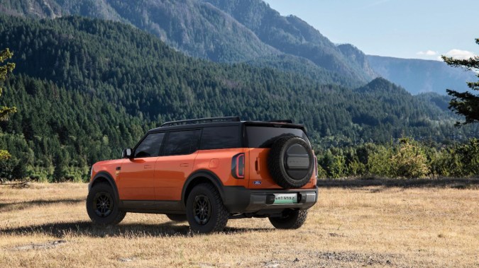 Ford Bronco New Energy tiene capacidades todoterreno.