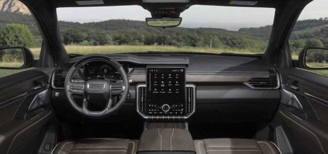 GMC Acadia Denali Ultimate 2026 tiene un interior de más lujo.