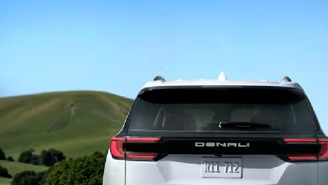 GMC Acadia Denali Ultimate 2026 estará disponible en el último trimestre de 2025.