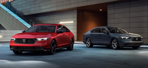 Honda Accord LX vs EX: Comparativa de diseño y tecnología.