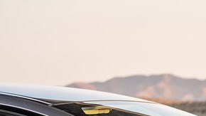 Los autos Lucid ahora pueden cargar en cargadores de Tesla