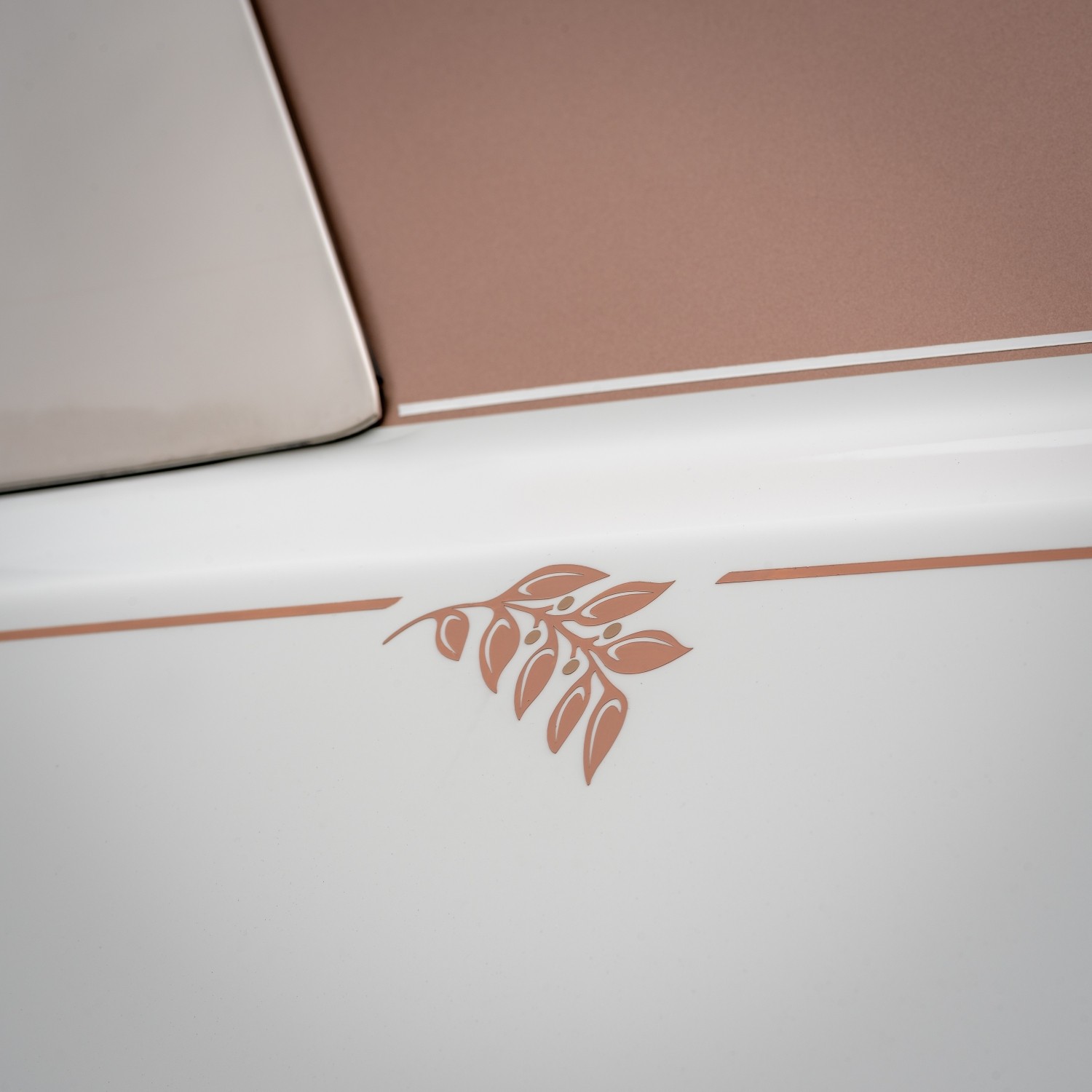 Conoce el exclusivo Rolls-Royce Dentelle, inspirado en el encaje artesanal.