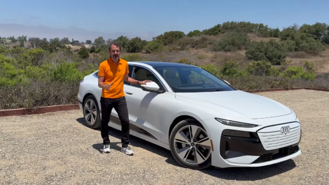 Audi A6 Sportback e-tron 2025 tiene un gran diseño estilo sedán.