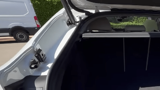 Audi A6 Sportback e-tron 2025 tiene un gran espacio en el maletero.