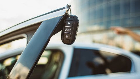 El secreto para comprar un auto nuevo 2025 a buen precio