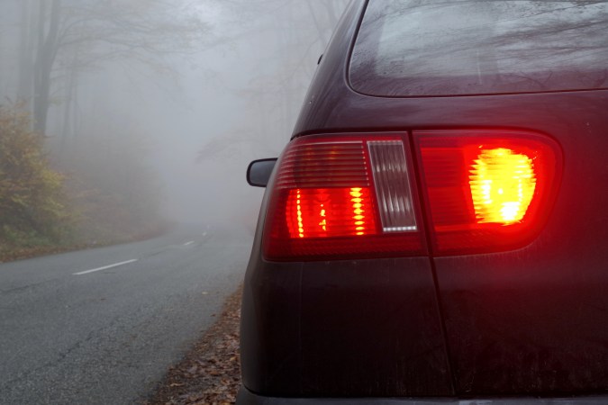 conducir en la niebla