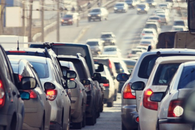 Calidad del aire en riesgo: opta por transporte público en Denver.
