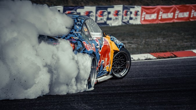 Los autos con tracción trasera son los recomendados para practicar drifting