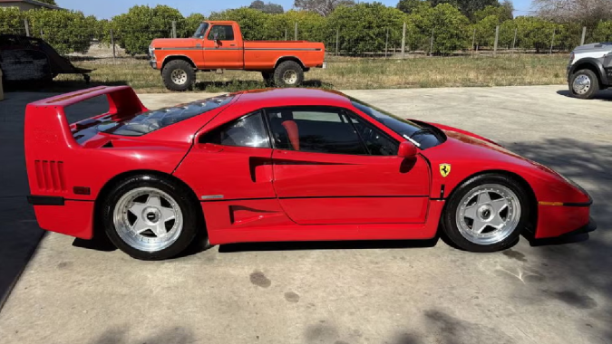 Ferrari F40 es viral por su precio de venta de unos cinco millones de dólares.