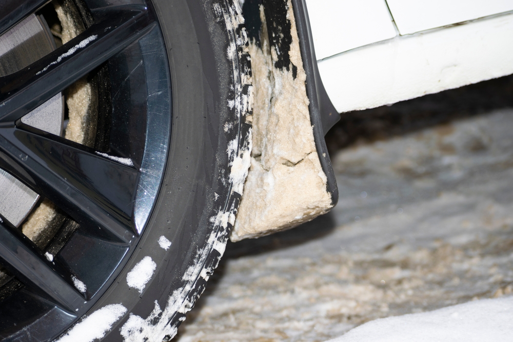 Cómo mejorar la tracción en nieve con arena: guía esencial.