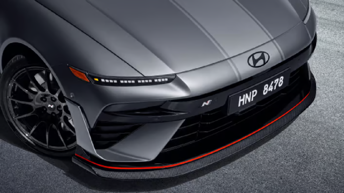 Hyundai Ioniq 6 N tiene disponible un paquete de competición en fibra de carbono.