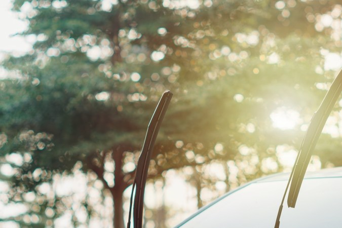 El indicador de desgaste en tus limpiaparabrisas: ¿Qué dice el punto amarillo?