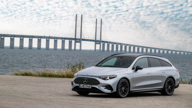 Mercedes-Benz CLA Shooting Brake 2026 tiene dimensiones más grandes que el sedán.
