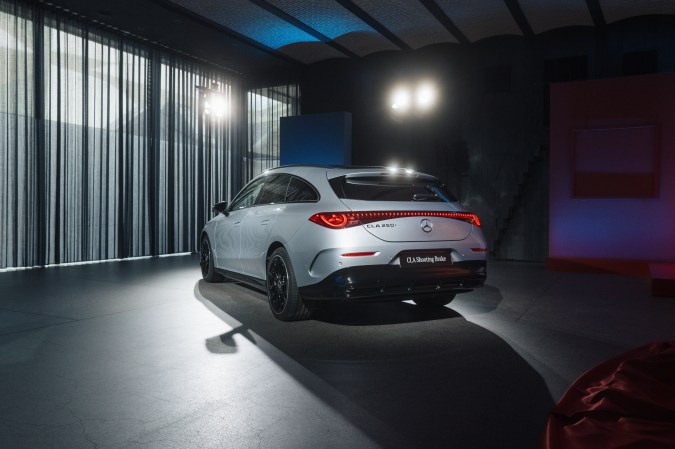 Mercedes-Benz CLA Shooting Brake 2026 tiene una potencia con más de 250 caballos de fuerza.