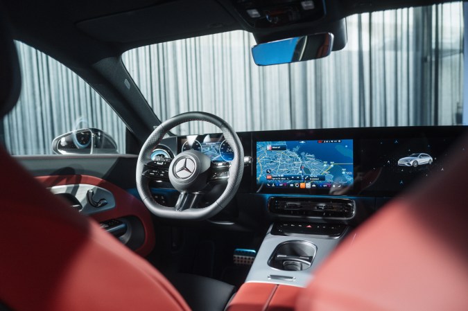 Mercedes-Benz CLA Shooting Brake 2026 tiene un interior con toda la tecnología moderna.