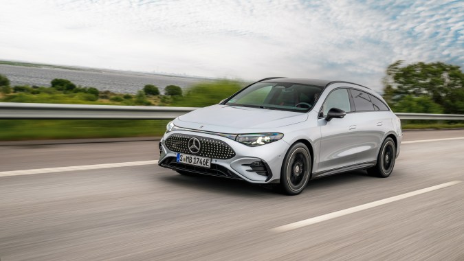 Mercedes-Benz CLA Shooting Brake 2026 tiene una gran conducción para viajes.
