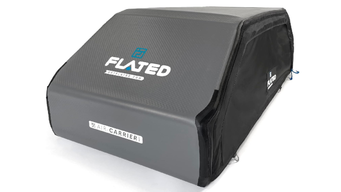 Portaequipajes de techo Flated Medium se adapta al equipaje.