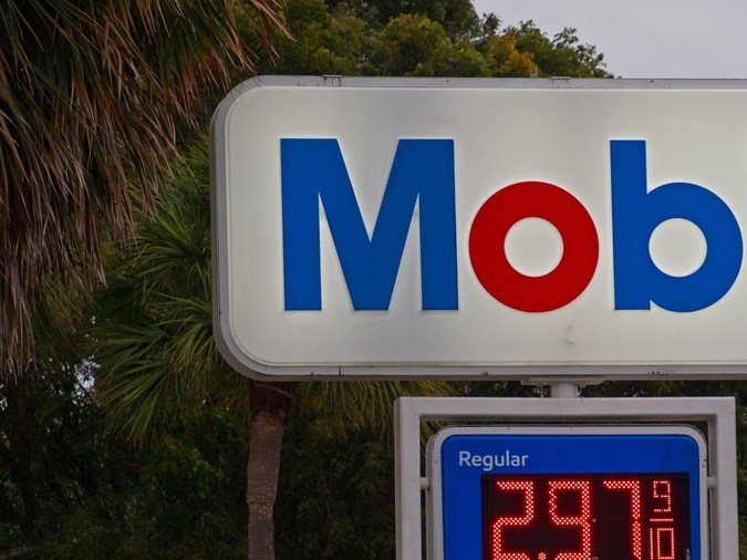 Conduce más y paga menos: Gasolina asequible en Florida este 2025.