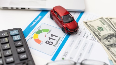 Encuentra el mejor seguro de auto para conductores con excelente crédito en 2025.